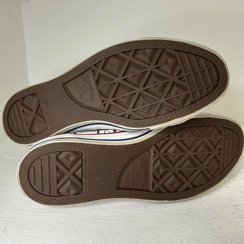 Converse All Stars Stylish Athletic Shoes with Unique Pattern